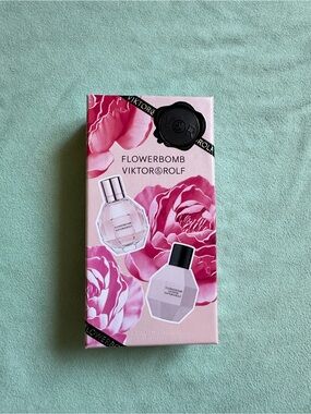 Viktor & Rolf Flowerbomb Gift Set - Pink